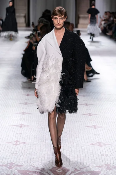 Look 4